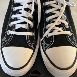 Brand New Converse Chuck Taylor All Star Low Black Unisex Men 6.5 Women 8.5